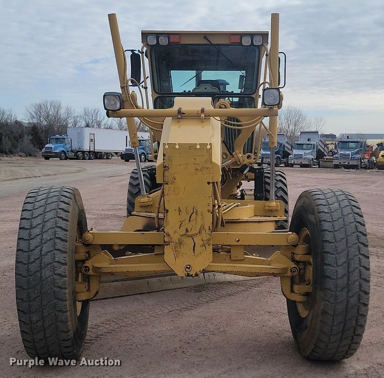 image for item LA9762 2001 Caterpillar  140H VHP motor grader