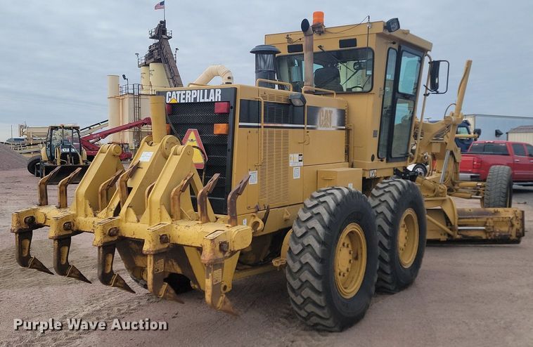 image for item LA9762 2001 Caterpillar  140H VHP motor grader