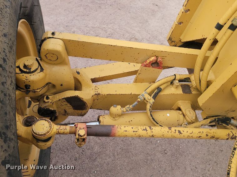 image for item LA9762 2001 Caterpillar  140H VHP motor grader