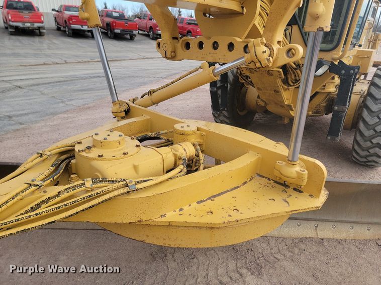 image for item LA9762 2001 Caterpillar  140H VHP motor grader