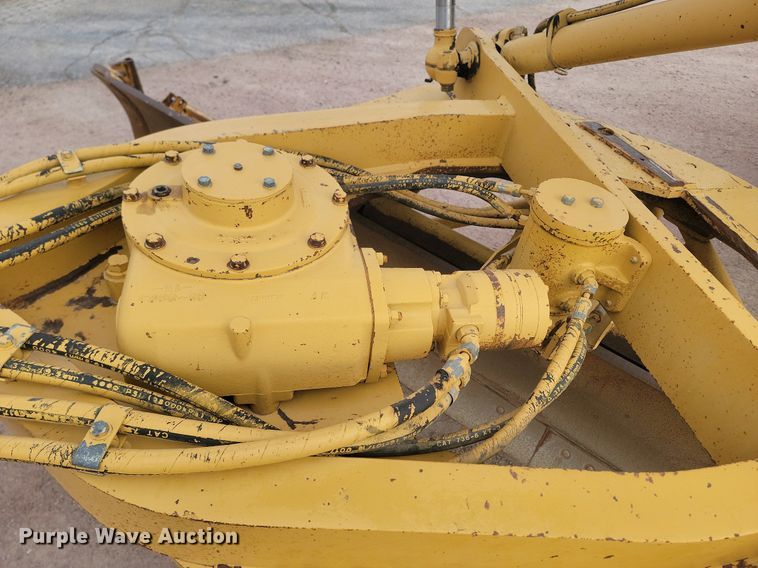 image for item LA9762 2001 Caterpillar  140H VHP motor grader