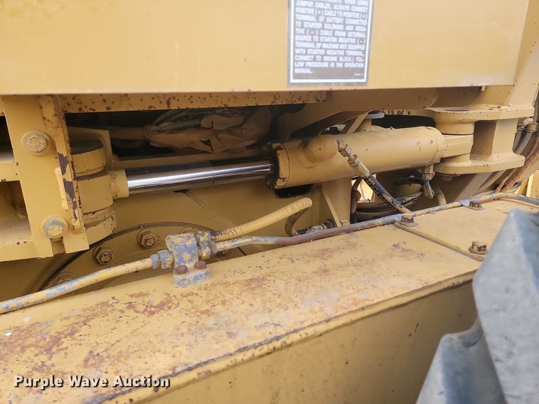 image for item LA9762 2001 Caterpillar  140H VHP motor grader