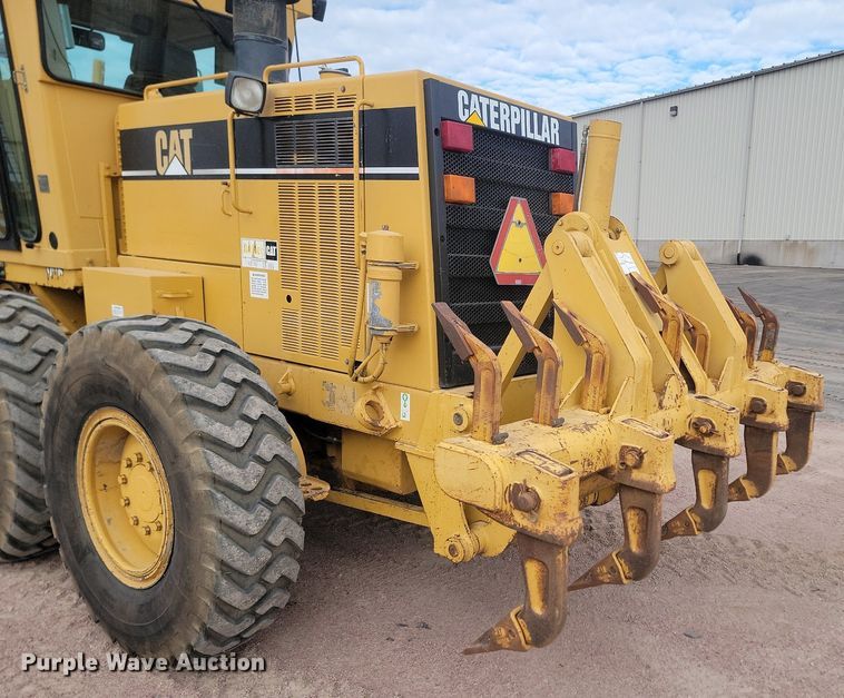image for item LA9762 2001 Caterpillar  140H VHP motor grader