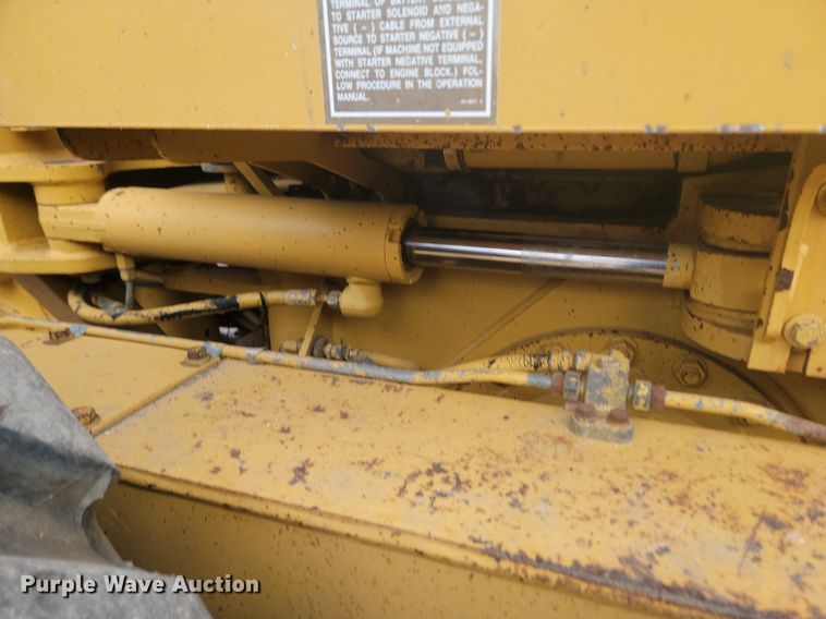 image for item LA9762 2001 Caterpillar  140H VHP motor grader