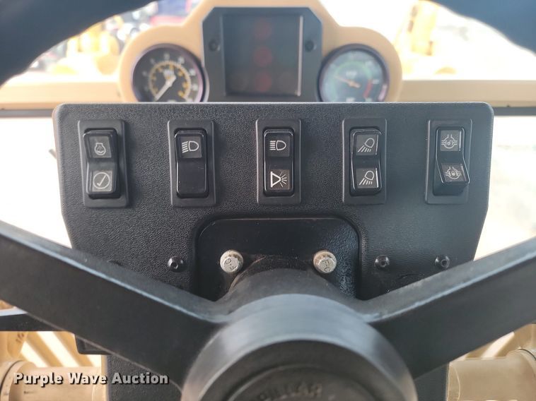 image for item LA9762 2001 Caterpillar  140H VHP motor grader