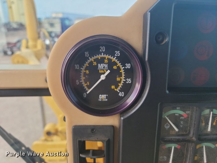 image for item LA9762 2001 Caterpillar  140H VHP motor grader