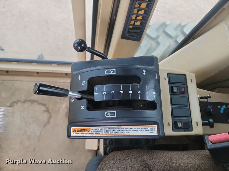 image for item LA9762 2001 Caterpillar  140H VHP motor grader