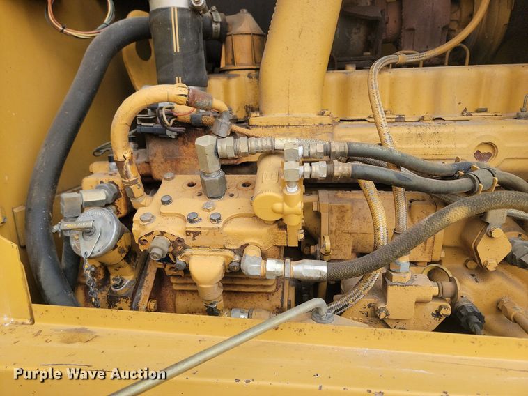 image for item LA9762 2001 Caterpillar  140H VHP motor grader