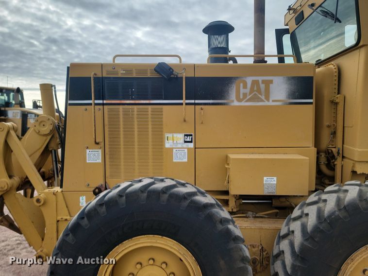 image for item LA9762 2001 Caterpillar  140H VHP motor grader