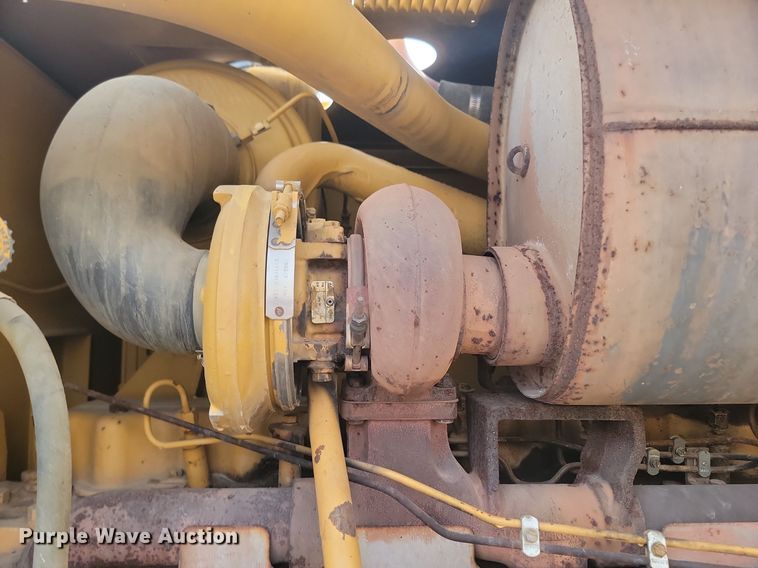 image for item LA9762 2001 Caterpillar  140H VHP motor grader