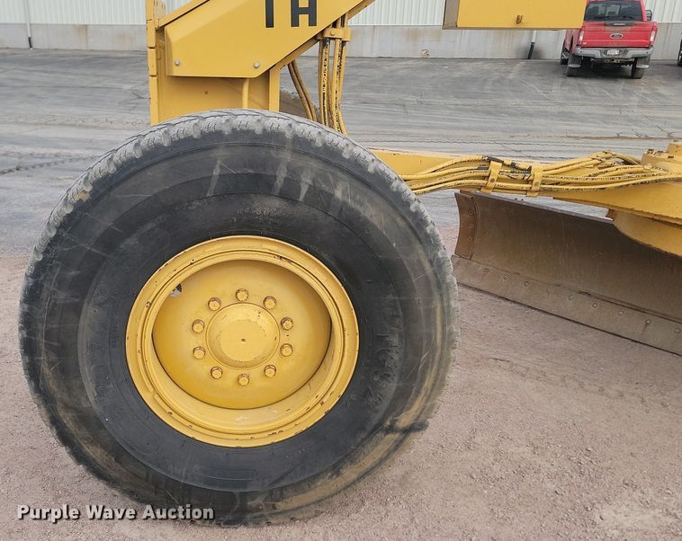 image for item LA9762 2001 Caterpillar  140H VHP motor grader