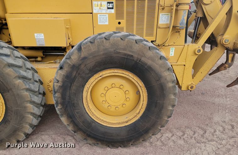 image for item LA9762 2001 Caterpillar  140H VHP motor grader