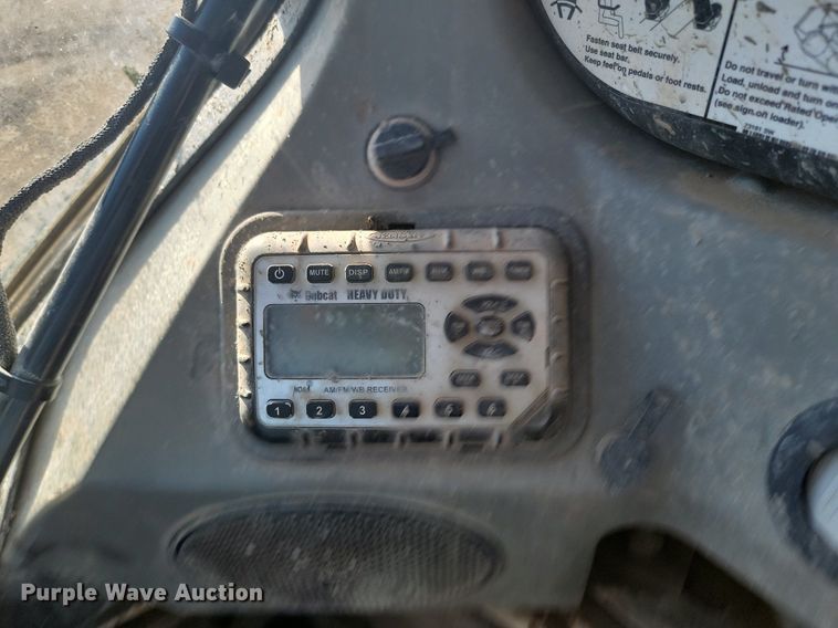 image for item LA9772 2016 Bobcat  T770 tracked skid steer loader