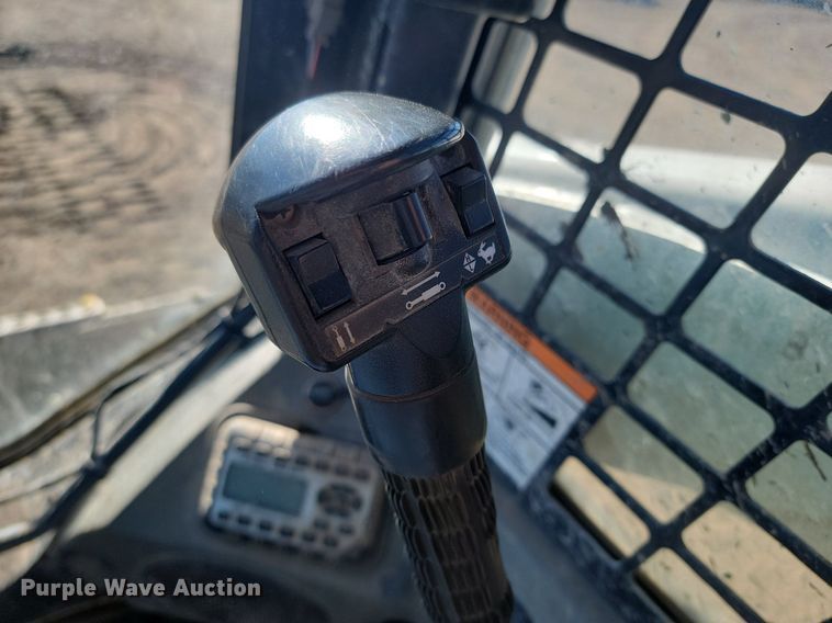 image for item LA9772 2016 Bobcat  T770 tracked skid steer loader