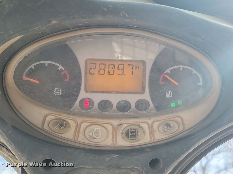 image for item LA9772 2016 Bobcat  T770 tracked skid steer loader