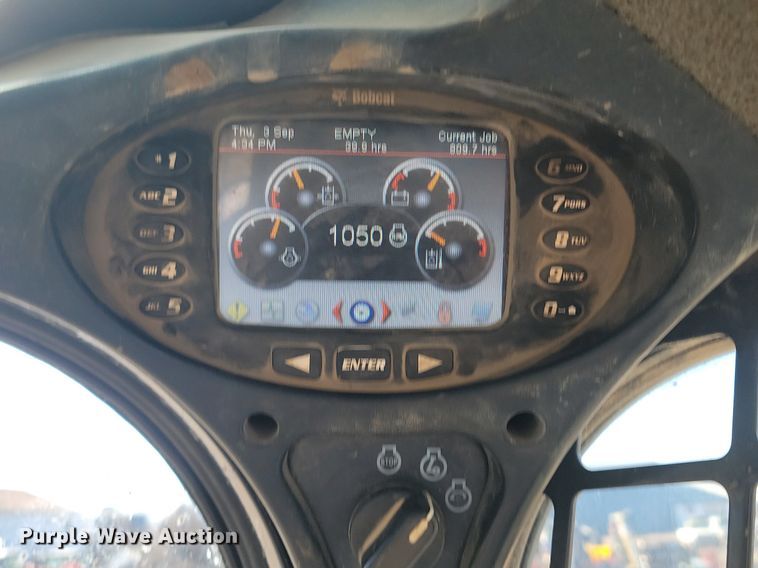 image for item LA9772 2016 Bobcat  T770 tracked skid steer loader