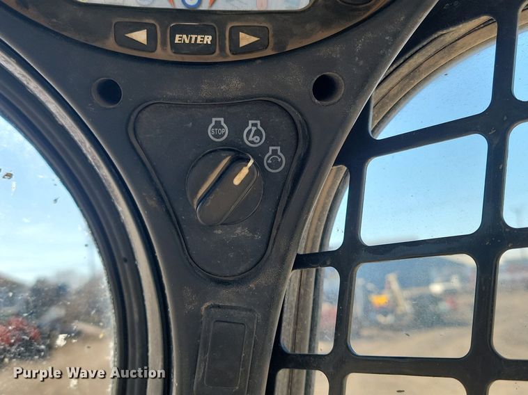 image for item LA9772 2016 Bobcat  T770 tracked skid steer loader