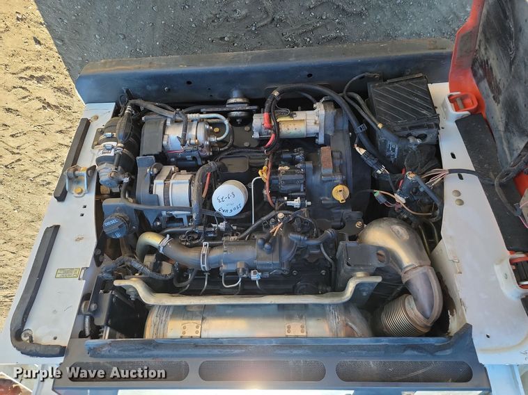 image for item LA9772 2016 Bobcat  T770 tracked skid steer loader