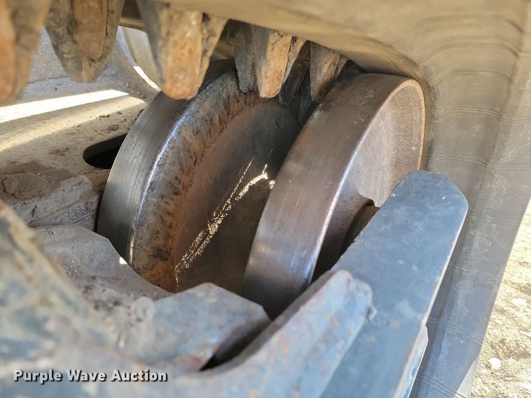 image for item LA9772 2016 Bobcat  T770 tracked skid steer loader