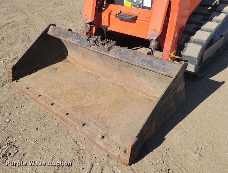 image for item LA9773 2020 Kubota  SVL75-2 tracked skid steer loader