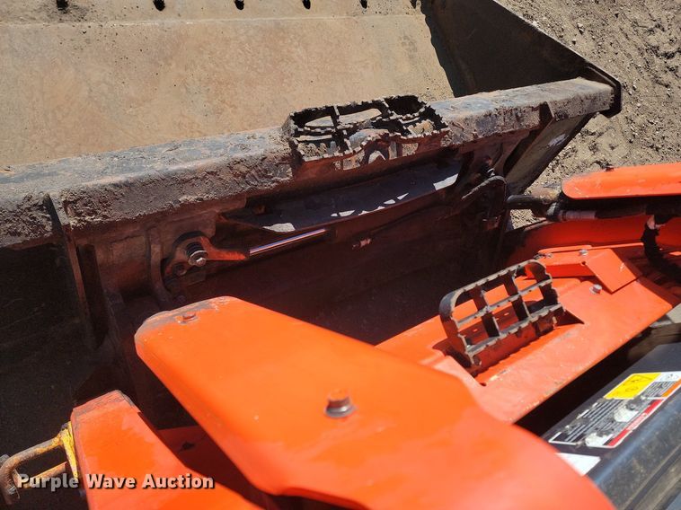 image for item LA9773 2020 Kubota  SVL75-2 tracked skid steer loader