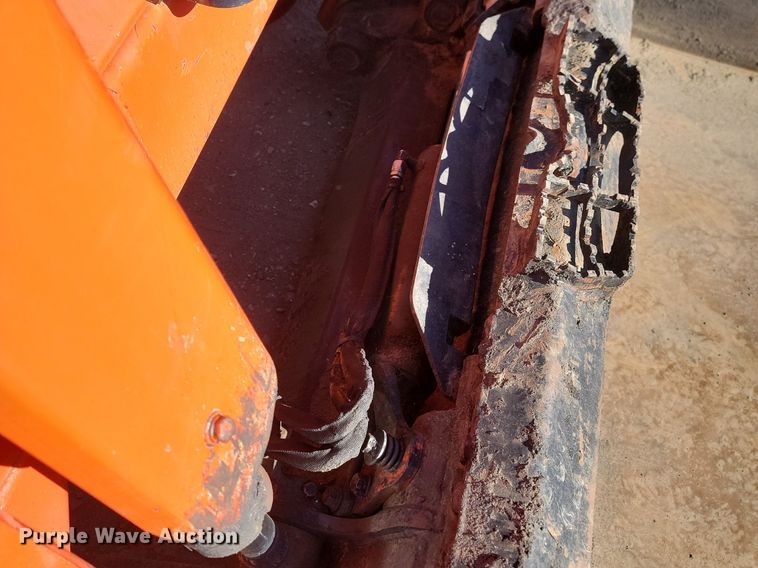 image for item LA9773 2020 Kubota  SVL75-2 tracked skid steer loader