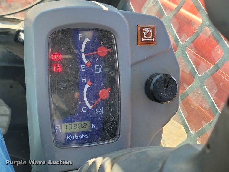 image for item LA9773 2020 Kubota  SVL75-2 tracked skid steer loader