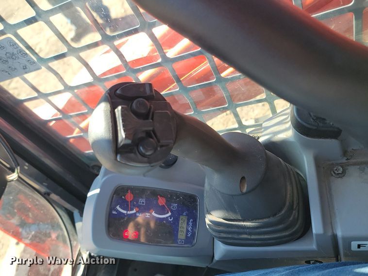 image for item LA9773 2020 Kubota  SVL75-2 tracked skid steer loader