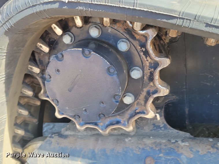 image for item LA9773 2020 Kubota  SVL75-2 tracked skid steer loader