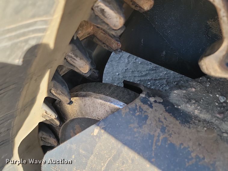 image for item LA9773 2020 Kubota  SVL75-2 tracked skid steer loader