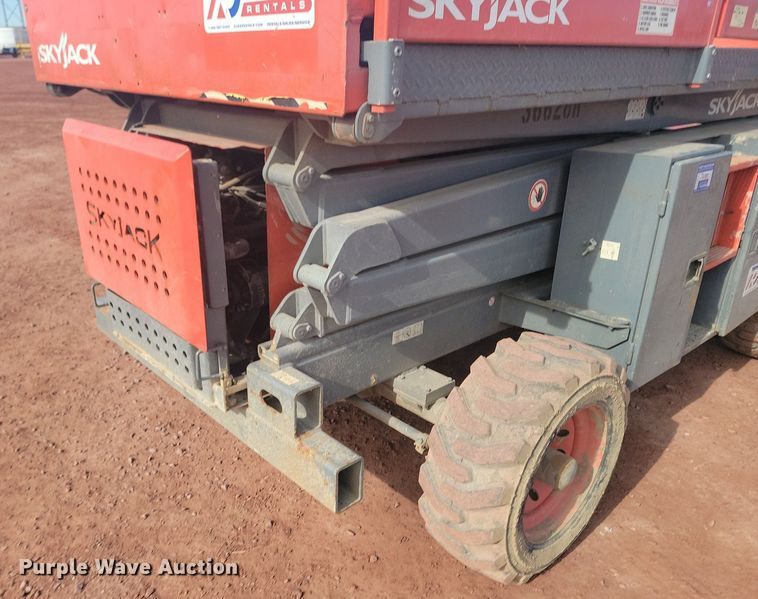 image for item LA9775 2002 Skyjack SJ-8831 scissor lift