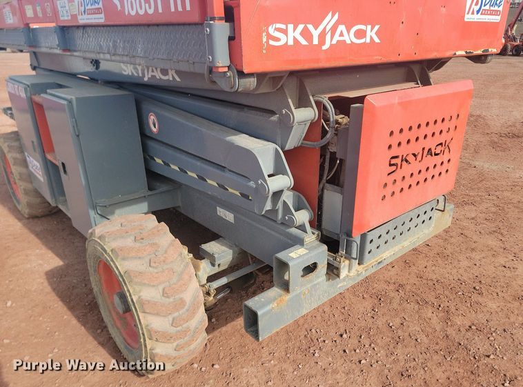 image for item LA9775 2002 Skyjack SJ-8831 scissor lift