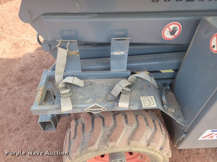 image for item LA9775 2002 Skyjack SJ-8831 scissor lift