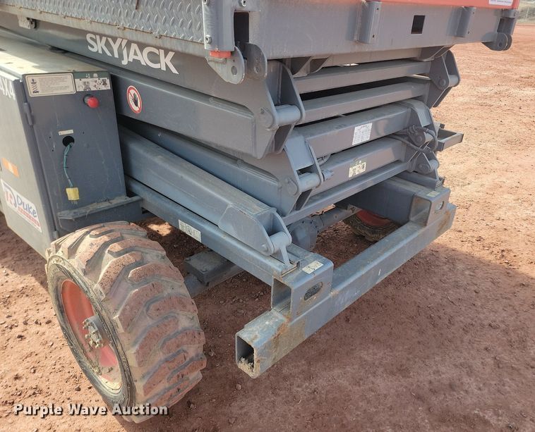 image for item LA9775 2002 Skyjack SJ-8831 scissor lift
