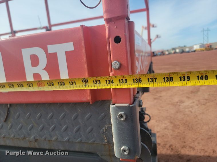 image for item LA9775 2002 Skyjack SJ-8831 scissor lift