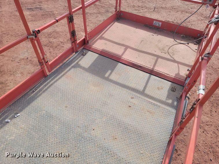 image for item LA9775 2002 Skyjack SJ-8831 scissor lift