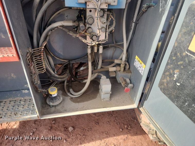 image for item LA9775 2002 Skyjack SJ-8831 scissor lift