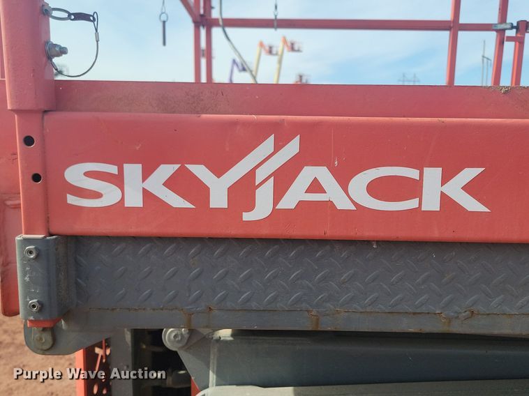 image for item LA9775 2002 Skyjack SJ-8831 scissor lift