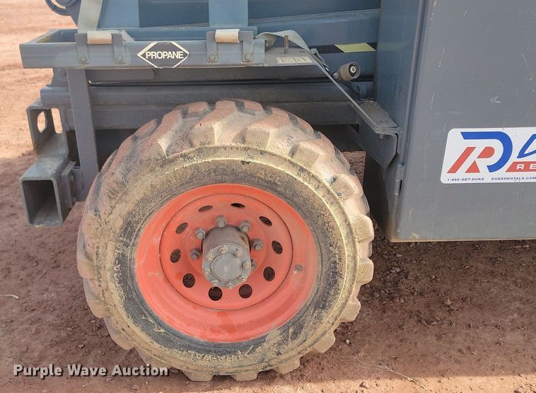 image for item LA9775 2002 Skyjack SJ-8831 scissor lift