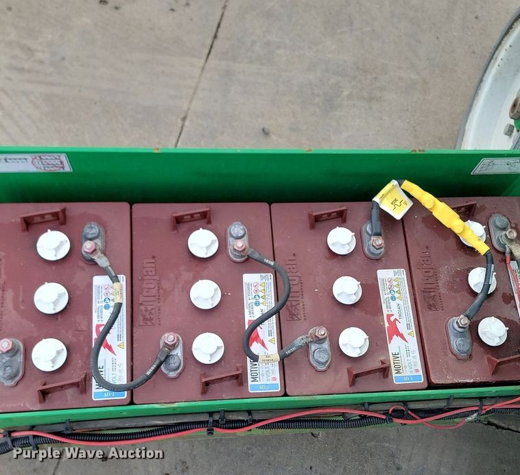 image for item LA9778 2015 Skyjack SJIII 3226 scissor lift