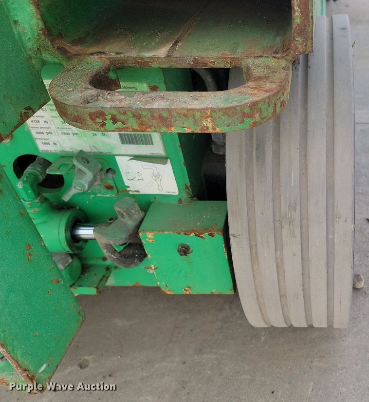 image for item LA9778 2015 Skyjack SJIII 3226 scissor lift