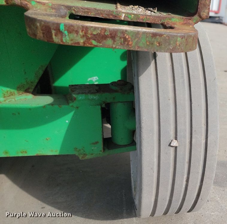 image for item LA9778 2015 Skyjack SJIII 3226 scissor lift