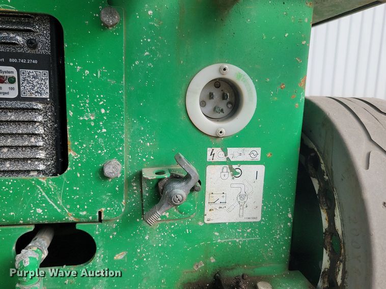 image for item LA9779 2014 Skyjack SJIII 3219 scissor lift