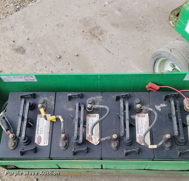 image for item LA9779 2014 Skyjack SJIII 3219 scissor lift