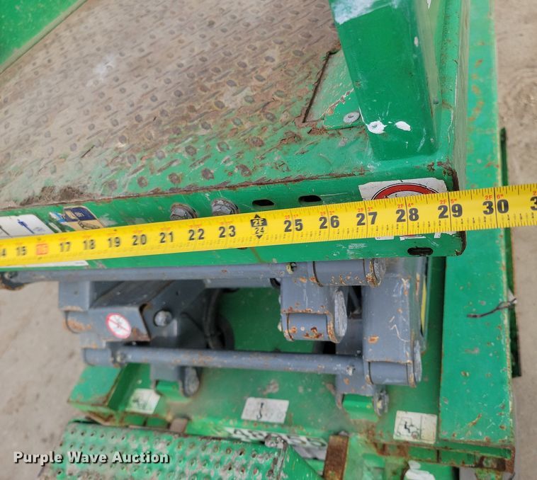 image for item LA9779 2014 Skyjack SJIII 3219 scissor lift