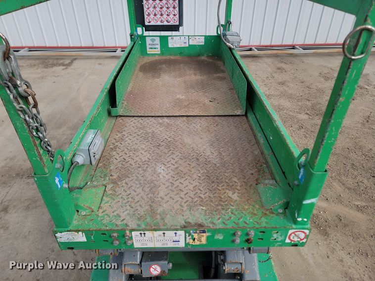 image for item LA9779 2014 Skyjack SJIII 3219 scissor lift