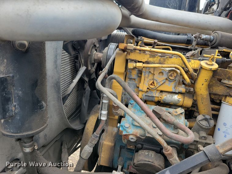 image for item LC9866 1996 Chevrolet  Kodiak pulling truck