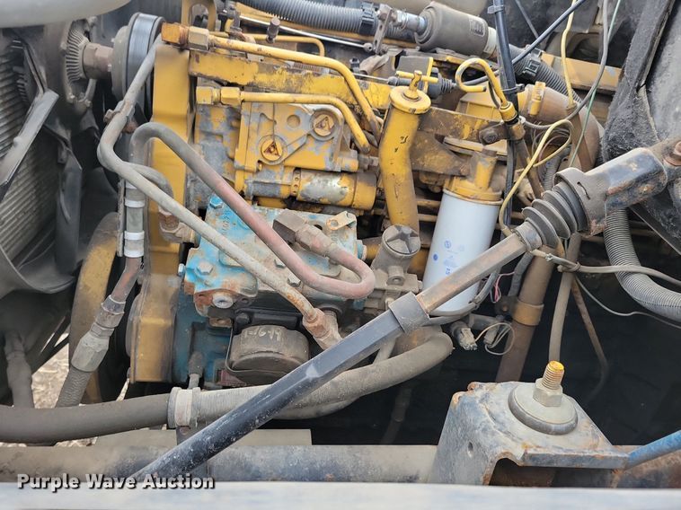 image for item LC9866 1996 Chevrolet  Kodiak pulling truck