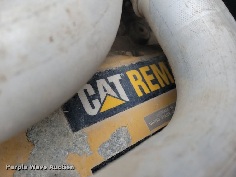 image for item LC9866 1996 Chevrolet  Kodiak pulling truck