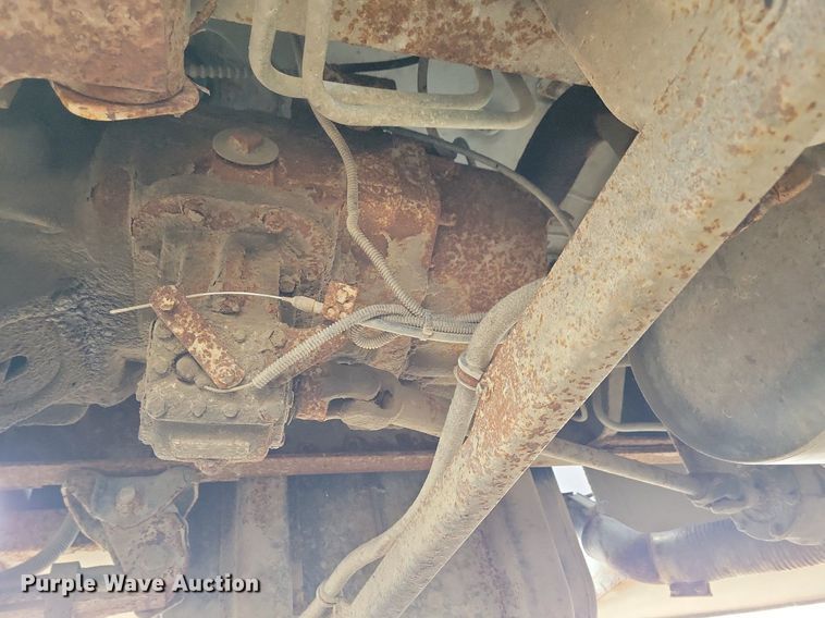 image for item LC9866 1996 Chevrolet  Kodiak pulling truck